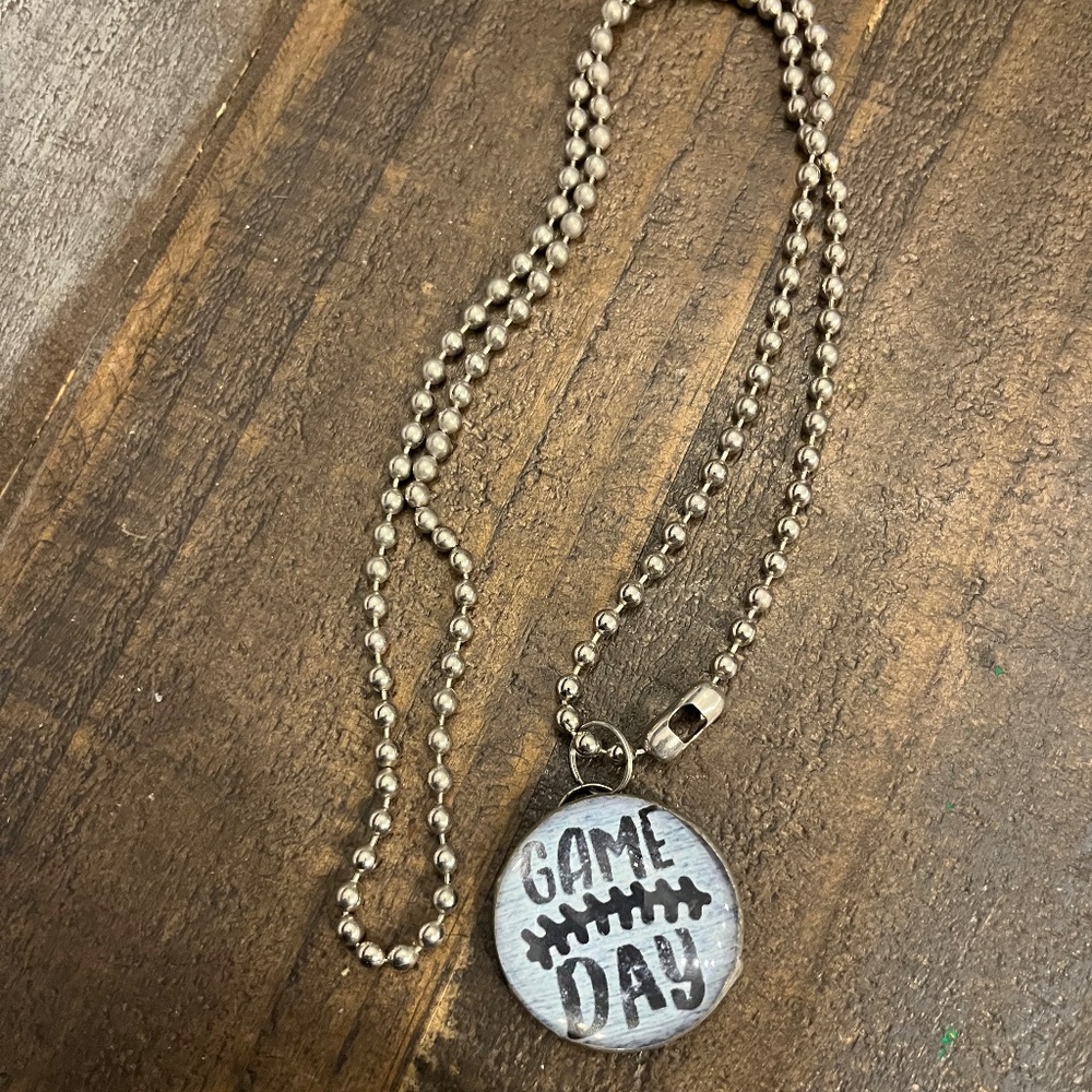 Game day necklace
